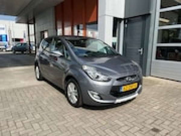 Hyundai Ix20 1.4i Pro 2013 - voorkant