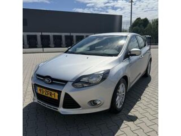Ford Focus 1.0 EcoBoost Titanium 2012 - voorkant