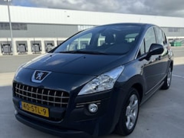 Peugeot 3008 1.6 VTi Active 2011 - voorkant