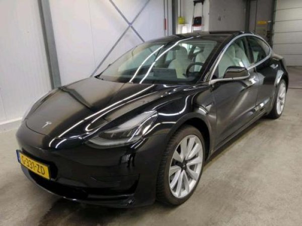 Tesla Model 3 Standard RWD Plus 60 kWh 2019 - voorkant