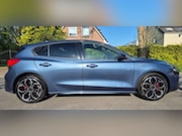 Ford Focus 1.0 EcoBoost Titanium X Business 2021 - voorkant