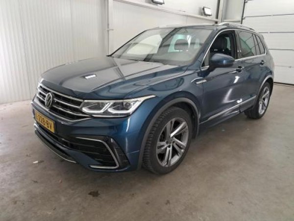 Volkswagen Tiguan 1.5 TSI R-Line Business+ 2021 - voorkant
