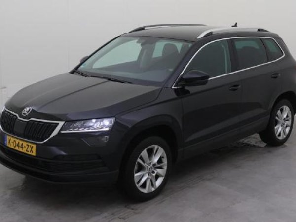 Skoda Karoq 1.0 TSI Business Edition Plus 2021 - voorkant