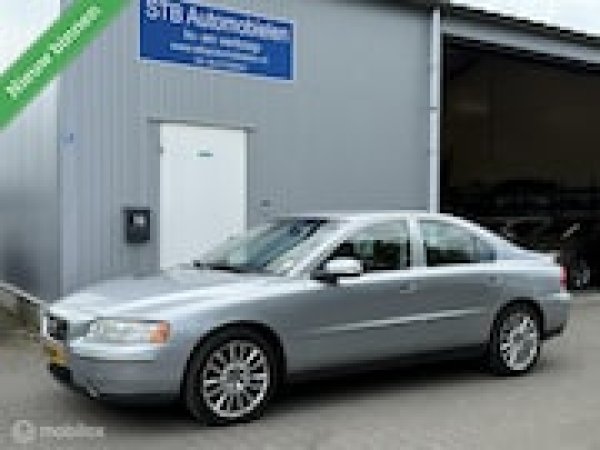 Volvo S60 2.4D Kinetic 2008 - voorkant