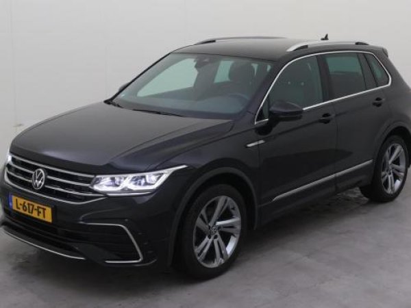 Volkswagen Tiguan 1.5 TSI R-Line 2021 - voorkant