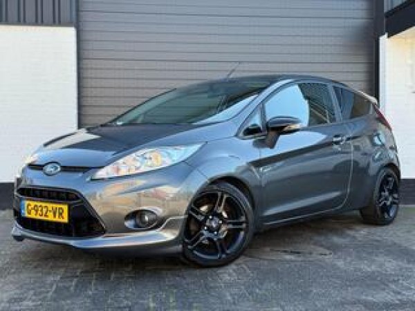 Ford Fiesta 1.6 Ghia 2010 - voorkant