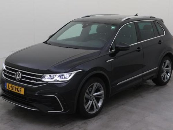 Volkswagen Tiguan 1.5 TSI R-Line Business+ 2021 - voorkant