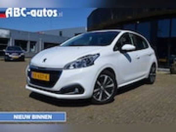 Peugeot 208 1.2 PureTech Blue Lion 2016 - voorkant