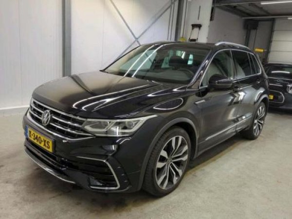 Volkswagen Tiguan 1.5 TSI R-Line Business+ 2021 - voorkant