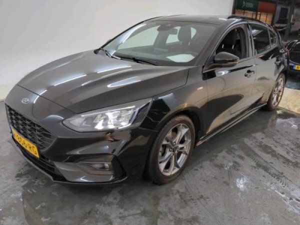 Ford Focus 1.5 EcoBoost ST Line Business 2020 - voorkant