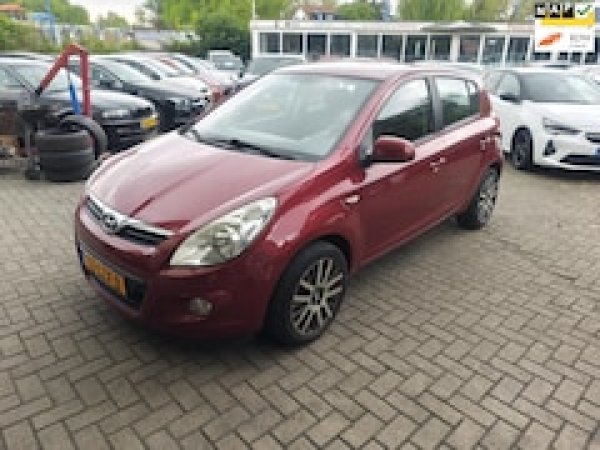 Hyundai I20 1.2i DynamicVersion 2010 - voorkant
