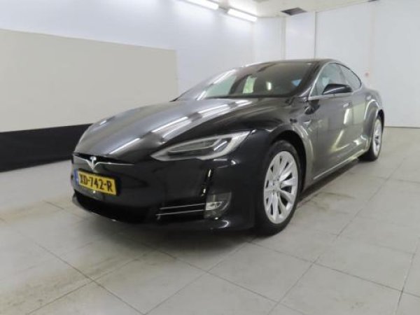 Tesla Model S 75D Base 2018 - voorkant