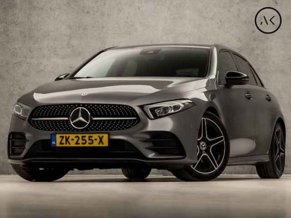 Mercedes-Benz A-klasse 180 Business Solution AMG Night Upgrade 2019 - voorkant