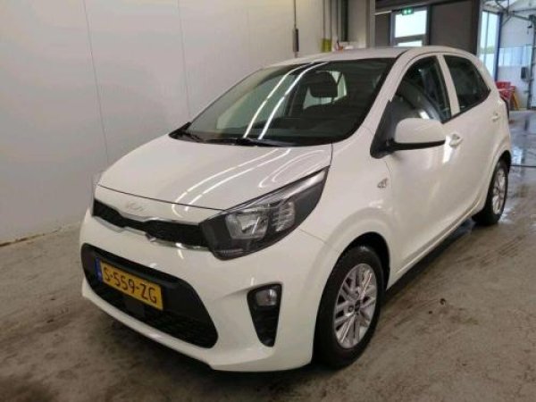 Kia Picanto 1.0 DPI DynamicLine 2023 - voorkant