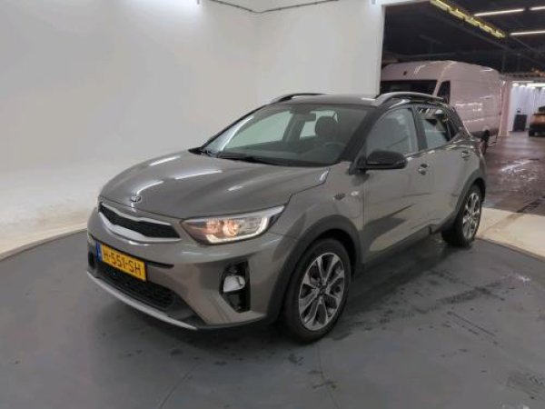 Kia Stonic 1.0 T-GDi DynamicLine 2020 - voorkant