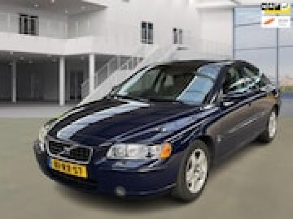 Volvo S60 2.4 Momentum 2005 - voorkant