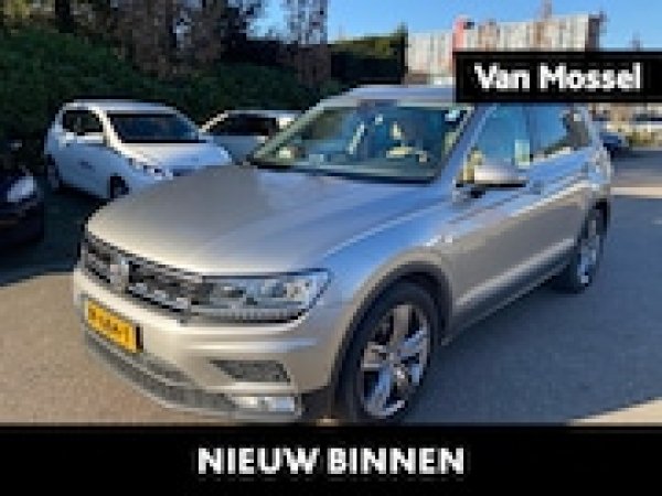 Volkswagen Tiguan 1.4 TSI Connected Series 2016 - voorkant