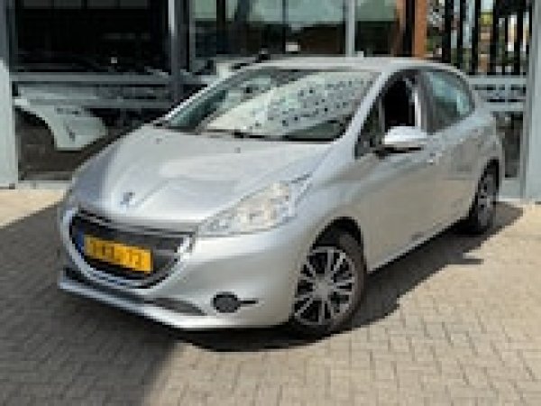 Peugeot 208 1.2 VTi Active 2013 - voorkant