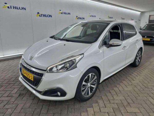 Peugeot 208 1.2 PureTech Allure 2019 - voorkant