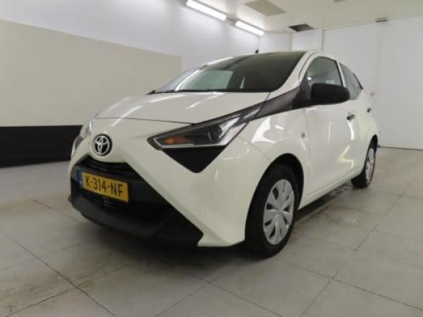Toyota Aygo 1.0 VVT-i x-fun 2021 - voorkant