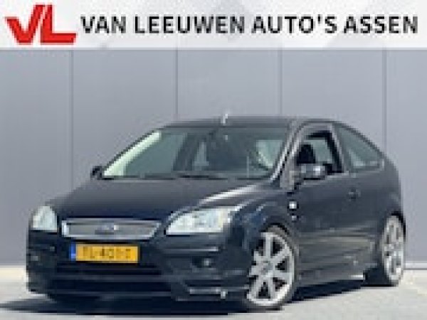 Ford Focus 2.0-16V Titanium 2005 - voorkant
