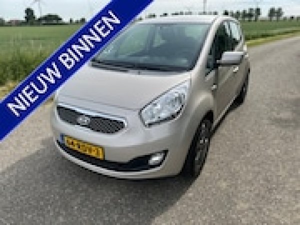 Kia Venga 1.4 CVVT Seven 2011 - voorkant