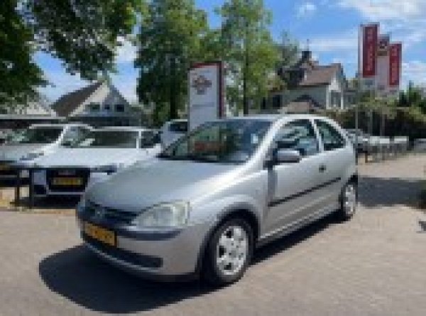 Opel Corsa 1.4-16V Elegance 2002 - voorkant