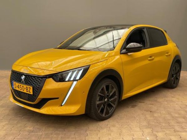 Peugeot 208 1.2 PureTech GT 2022 - voorkant