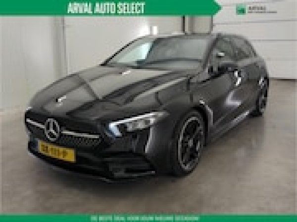 Mercedes-Benz A-klasse 200 Business Solution AMG Night Upgrade 2019 - voorkant