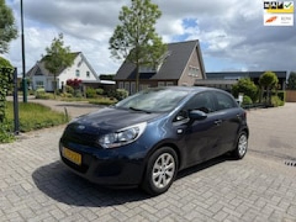 Kia Rio 1.2 CVVT ComfortLine 2014 - voorkant