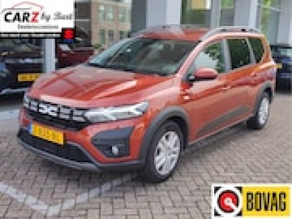 Dacia Jogger 1.0 TCe 110 Expression 5p. 2024 - voorkant
