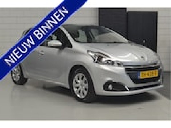 Peugeot 208 1.2 PureTech Blue Lion 2018 - voorkant