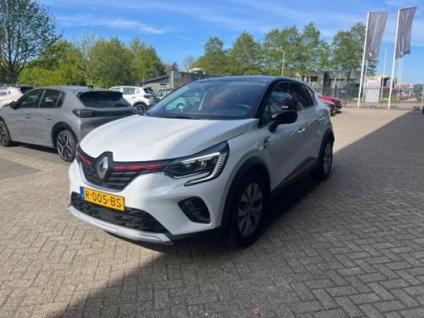 Renault Captur 1.0 TCe 100 Bi-Fuel Intens 2022 - voorkant