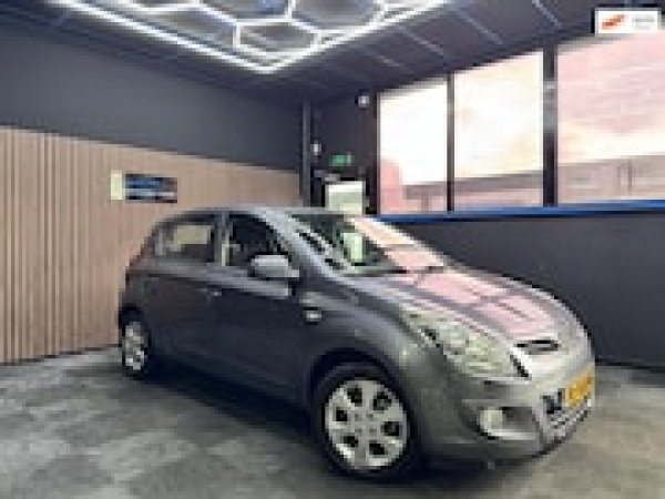 Hyundai I20 1.4i DynamicVersion 2009 - voorkant
