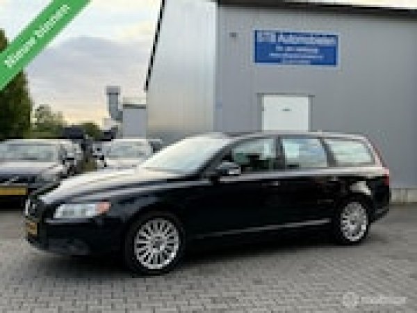 Volvo V70 2.5T Momentum 2007 - voorkant