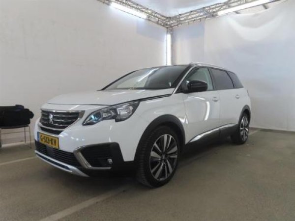 Peugeot 5008 1.2 PureTech Blue Lease Premium 2020 - voorkant