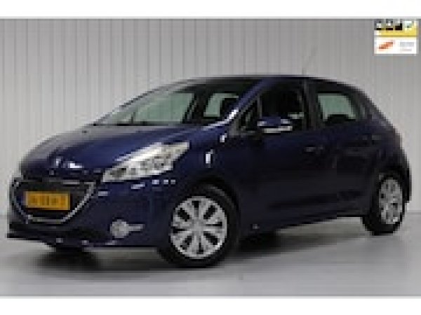 Peugeot 208 1.4 VTi Envy 2012 - voorkant