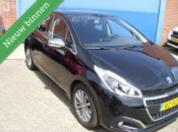 Peugeot 208 1.2 PureTech Allure 2018 - voorkant