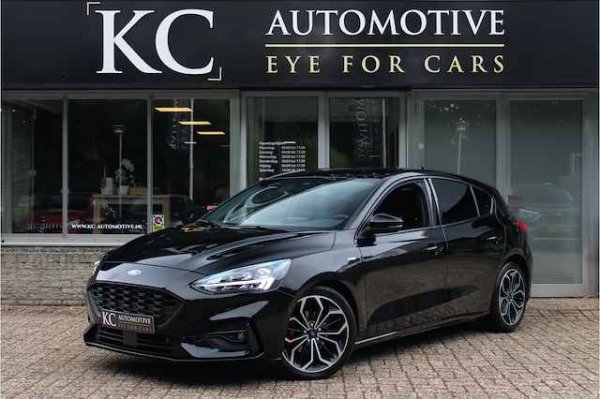 Ford Focus 1.5 EcoBoost ST Line Business 2018 - voorkant