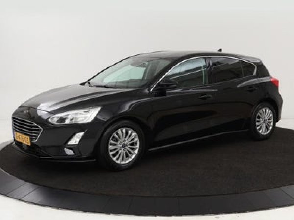 Ford Focus 1.0 EcoBoost Titanium Business 2018 - voorkant