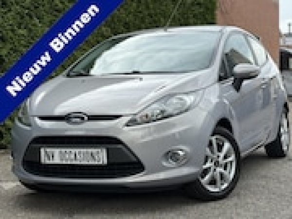 Ford Fiesta 1.4 Titanium 2012 - voorkant