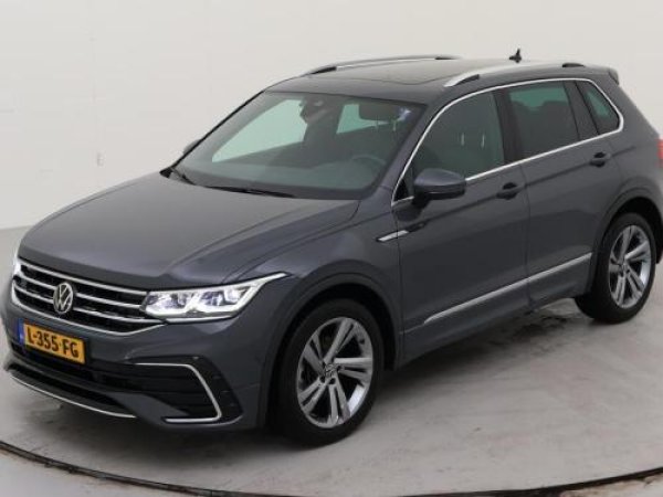 Volkswagen Tiguan 1.5 TSI R-Line Business+ 2021 - voorkant