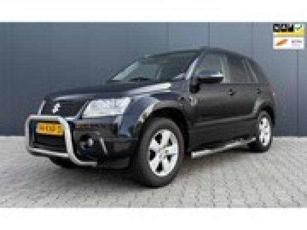 Suzuki Grand Vitara 2.4 Exclusive 2010 - voorkant