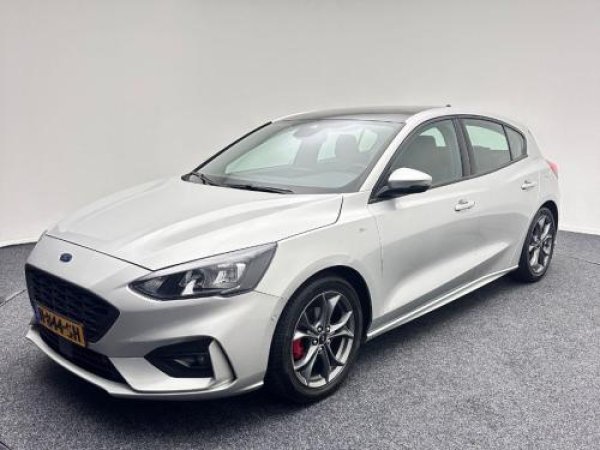 Ford Focus 1.0 EcoBoost ST Line Business 2019 - voorkant