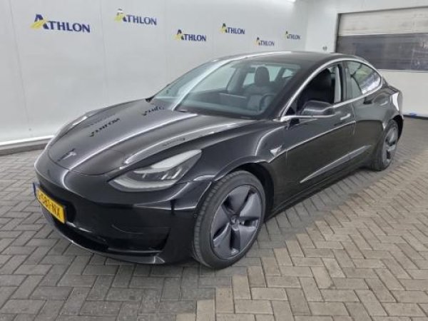 Tesla Model 3 Standard RWD Plus 2019 - voorkant