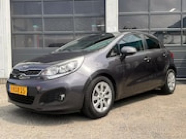 Kia Rio 1.2 CVVT Plus Pack 2014 - voorkant