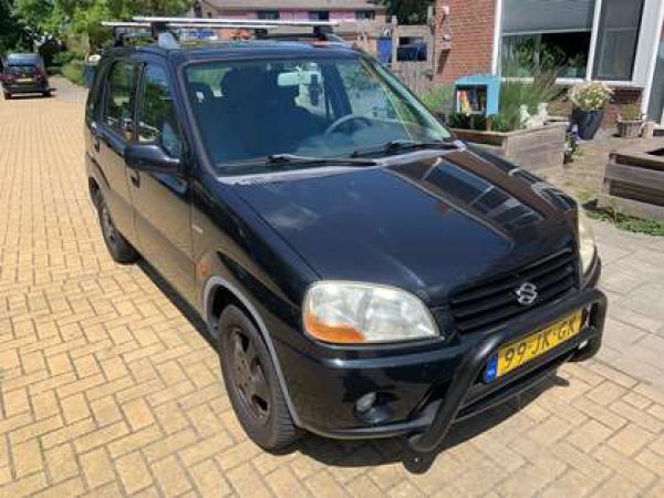 Suzuki Ignis 1.3-16V Special 2002 - voorkant