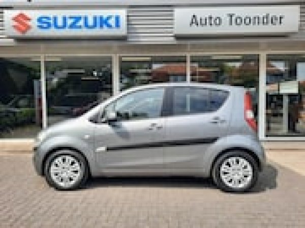 Suzuki Splash 1.0 VVT Exclusive 2012 - voorkant
