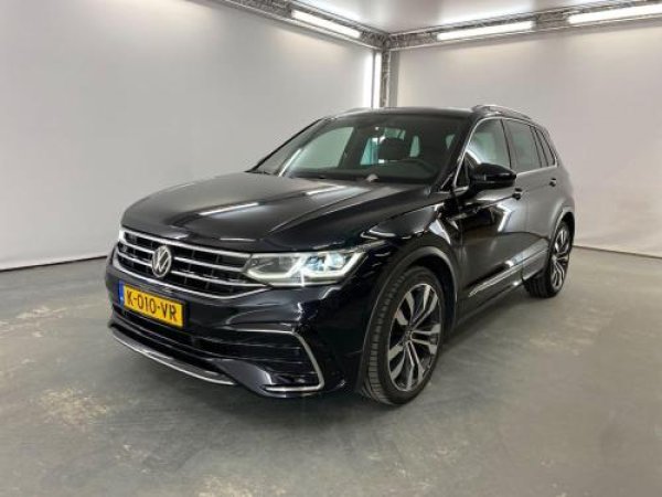 Volkswagen Tiguan 1.5 TSI R-Line Business+ 2021 - voorkant