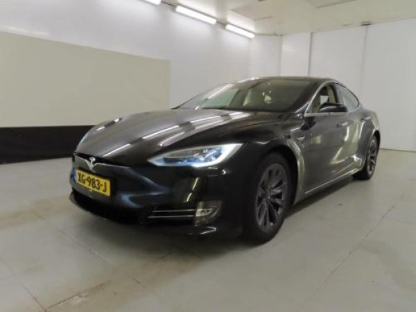 Tesla Model S 75D Base 2018 - voorkant